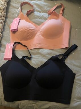 She’s Waisted Wireless V-Neck Adjustable Bra size L